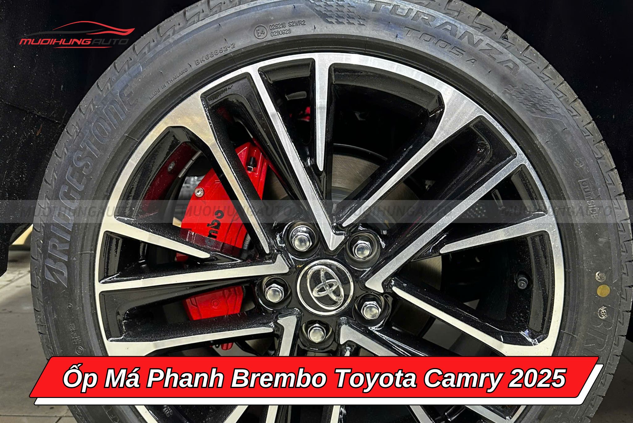 Ốp má phanh Brembo cho xe Toyota Camry 2025