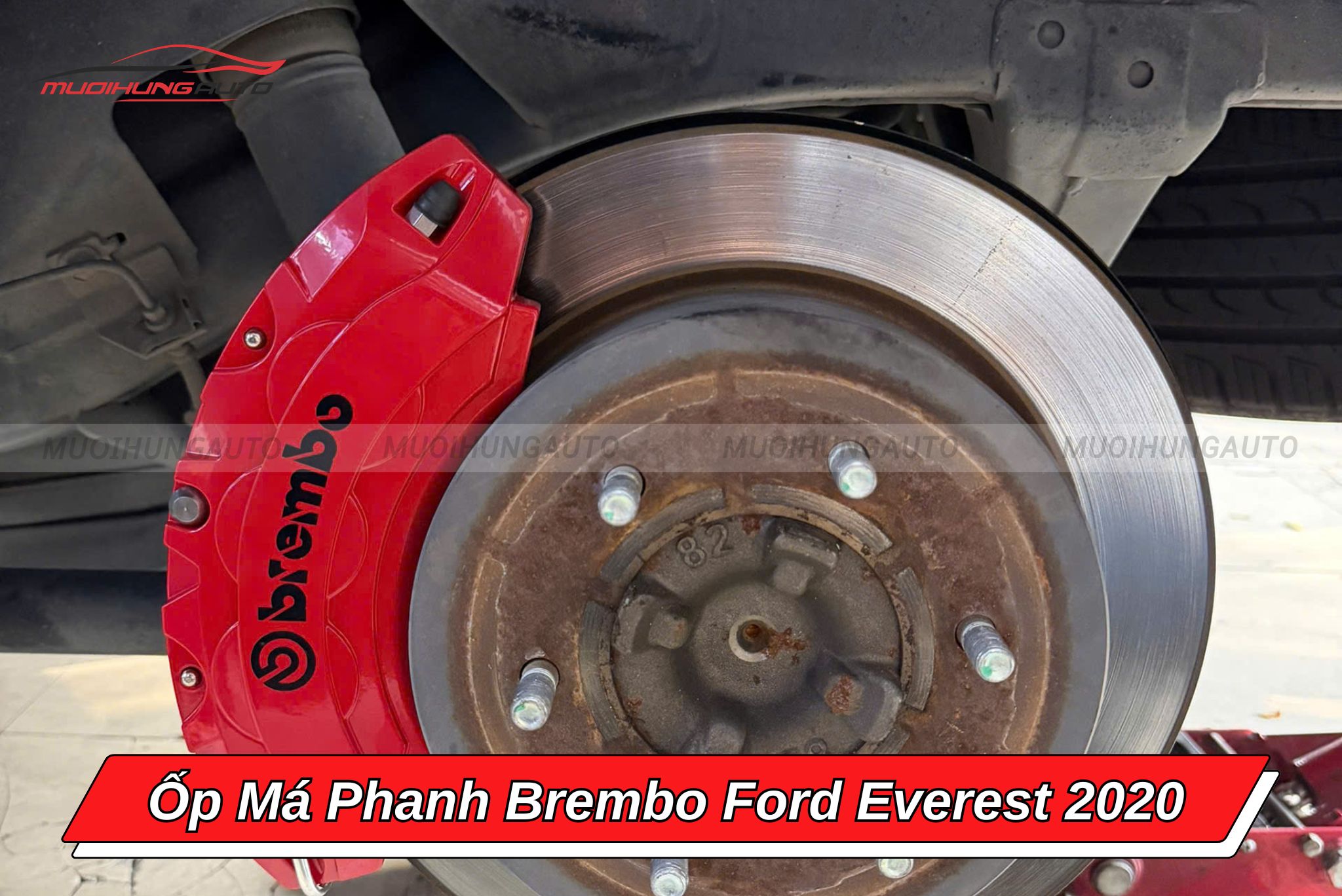 Ốp má phanh ô tô Brembo Ford Everest 2020
