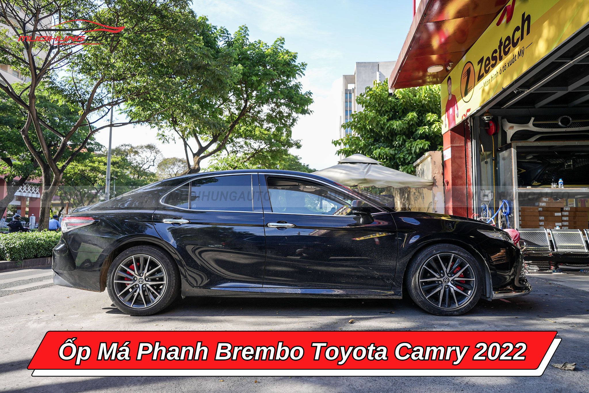 Ốp phanh Brembo Toyota Camry 2022
