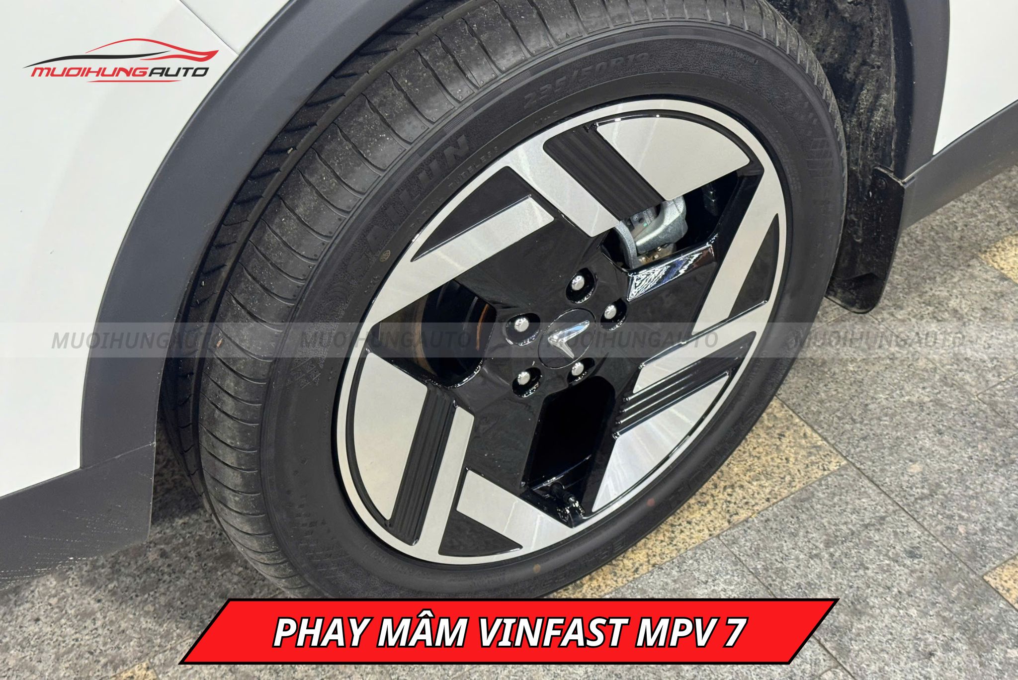 Phay lazang xe Vinfast MPV 7