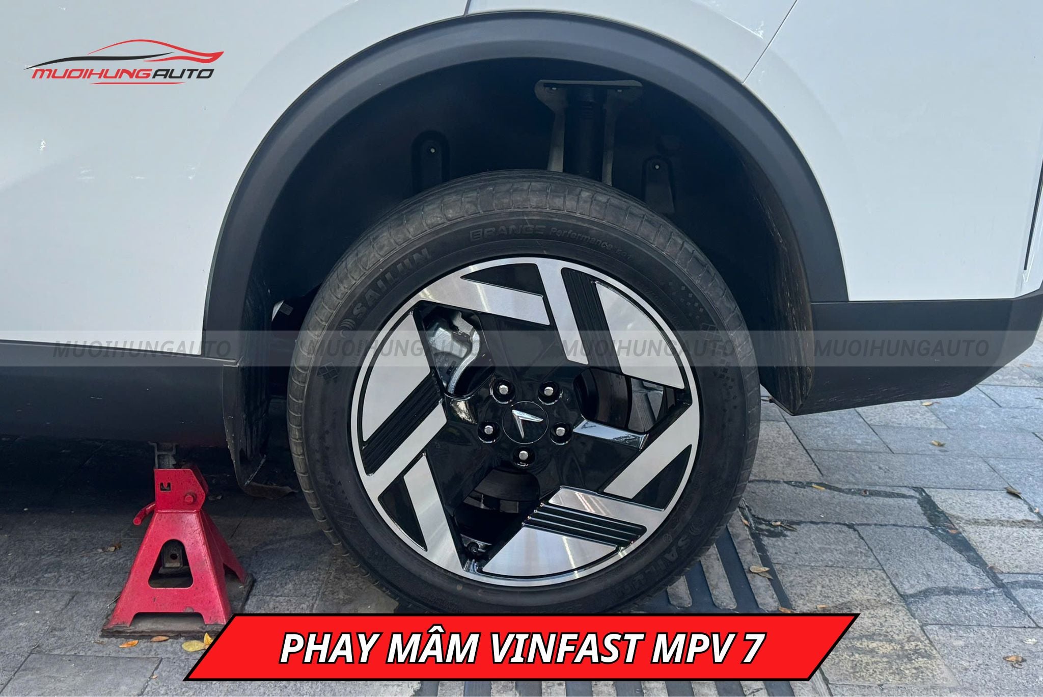Phay mâm xe Vinfast MPV 7