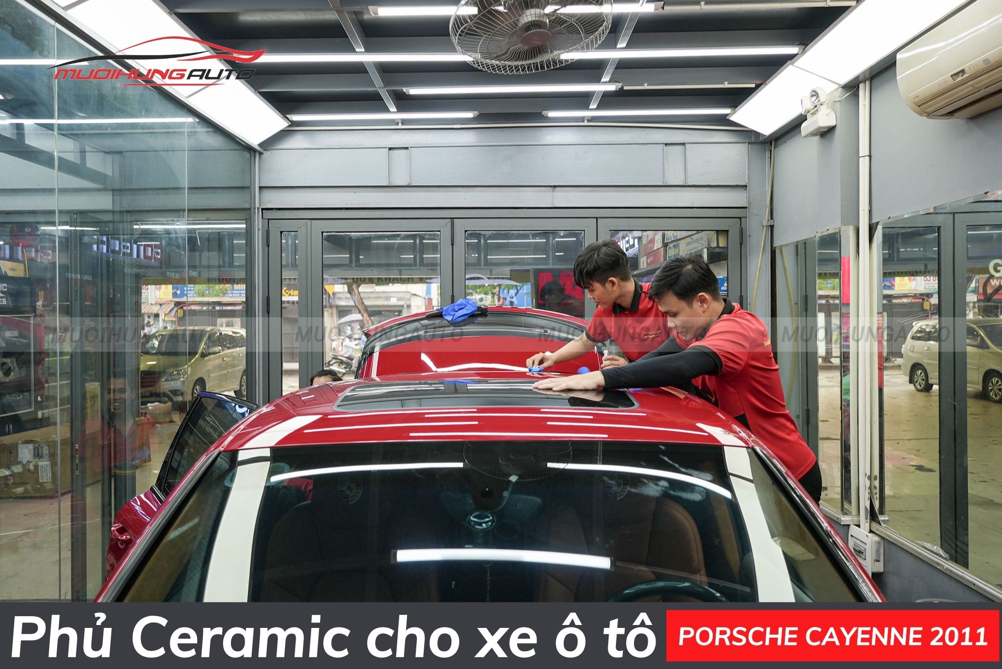 Phủ bóng ô tô Porsche Cayenne 2011