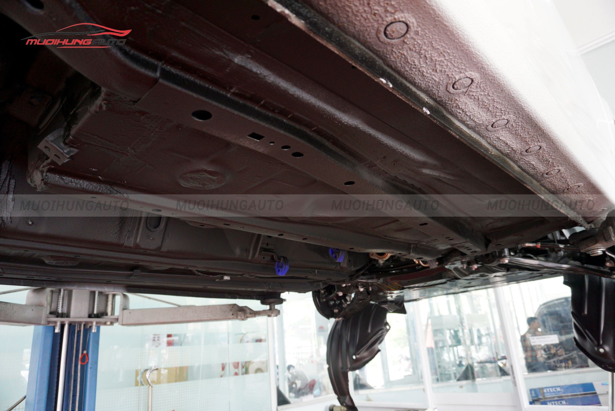 Sơn phủ gầm xe ô tô Mazda 3