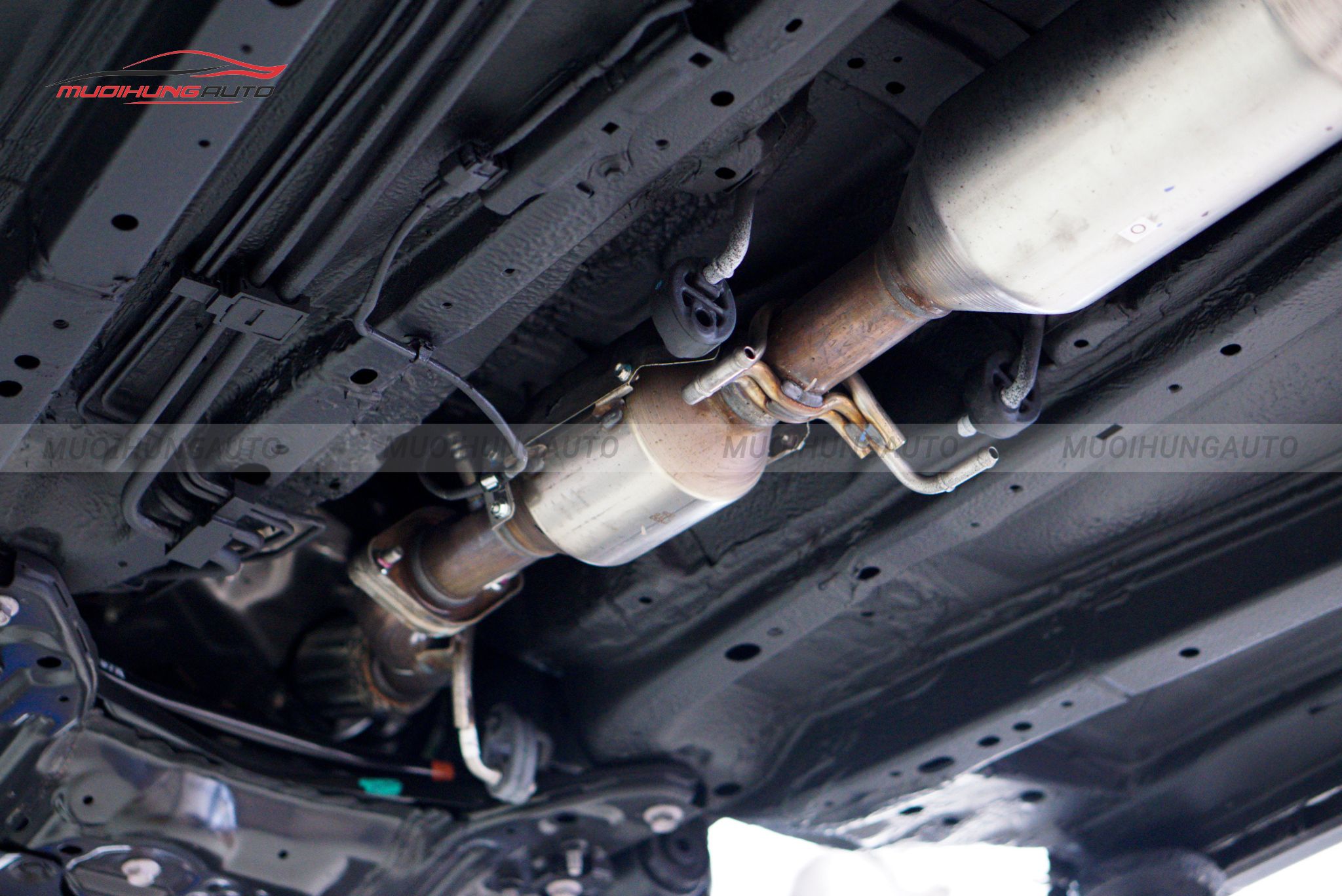 Sơn phủ gầm xe ô tô Mazda CX5 2018