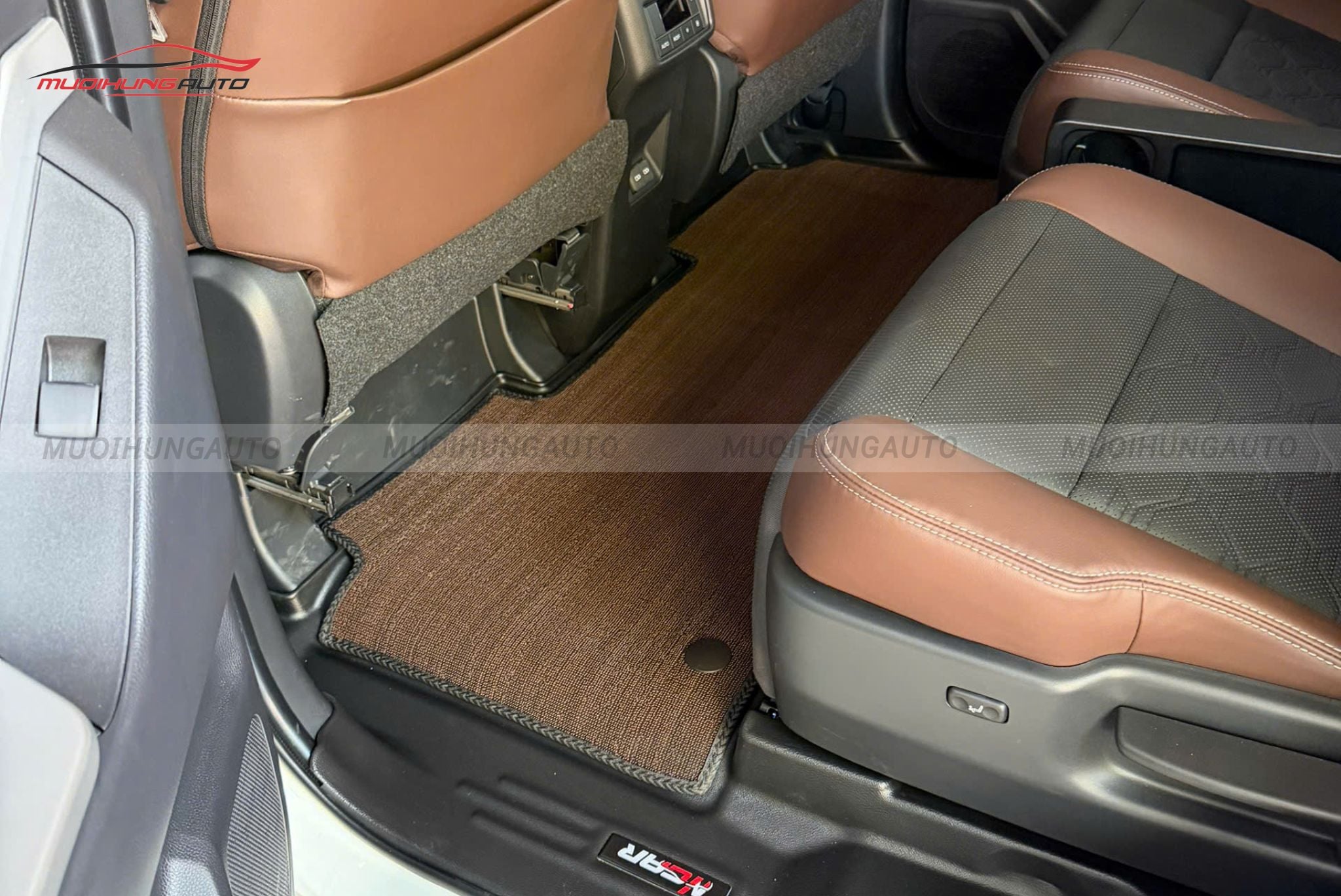 Thảm lót sàn Ncar xe Toyota Innova 2025