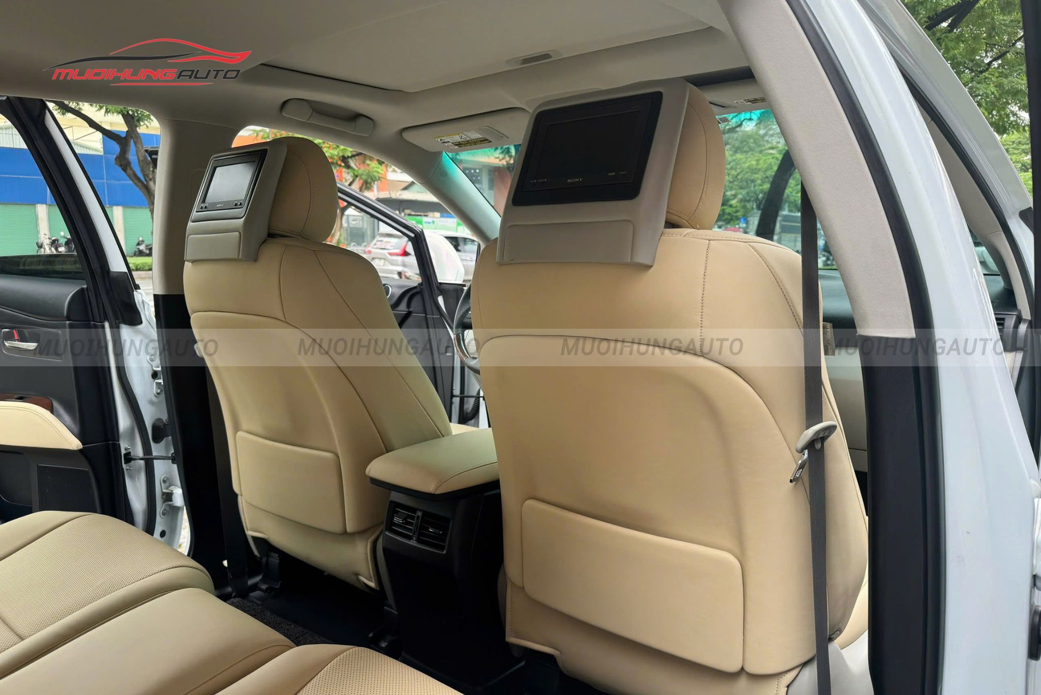 Thi công bọc ghế da ô tô Lexus RX450h 2010