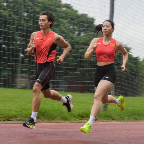 LI-NING RUNNING SERIES 2: CÔNG NGHỆ NĂNG LƯỢNG ĐANG THAY ĐỔI THẾ HỆ GIÀY CHẠY BỘ MỚI
