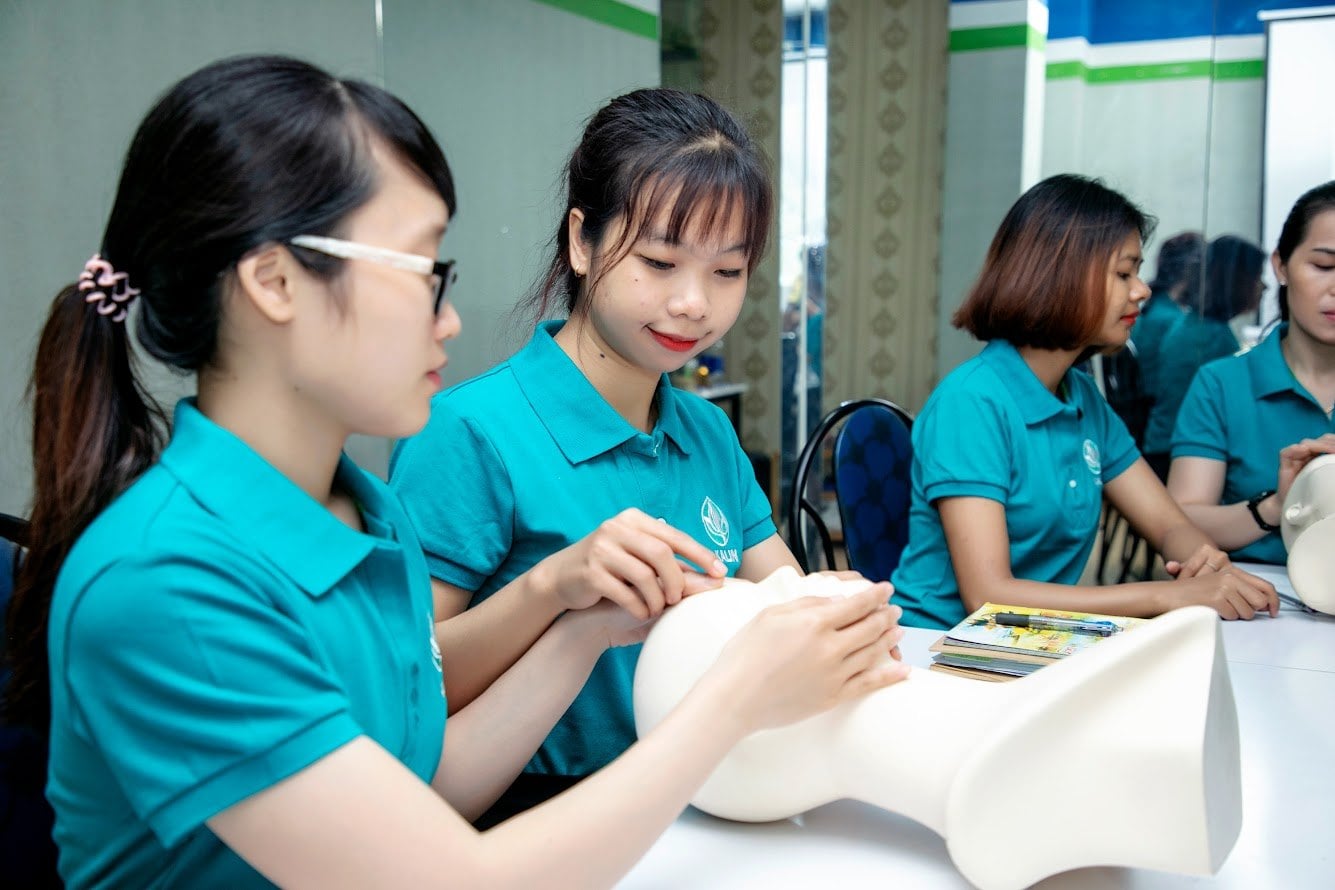 Các vấn đề da mặt phổ biến mà khách hàng thường gặp