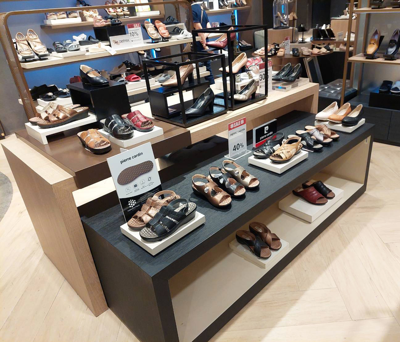 Pierre Cardin Store