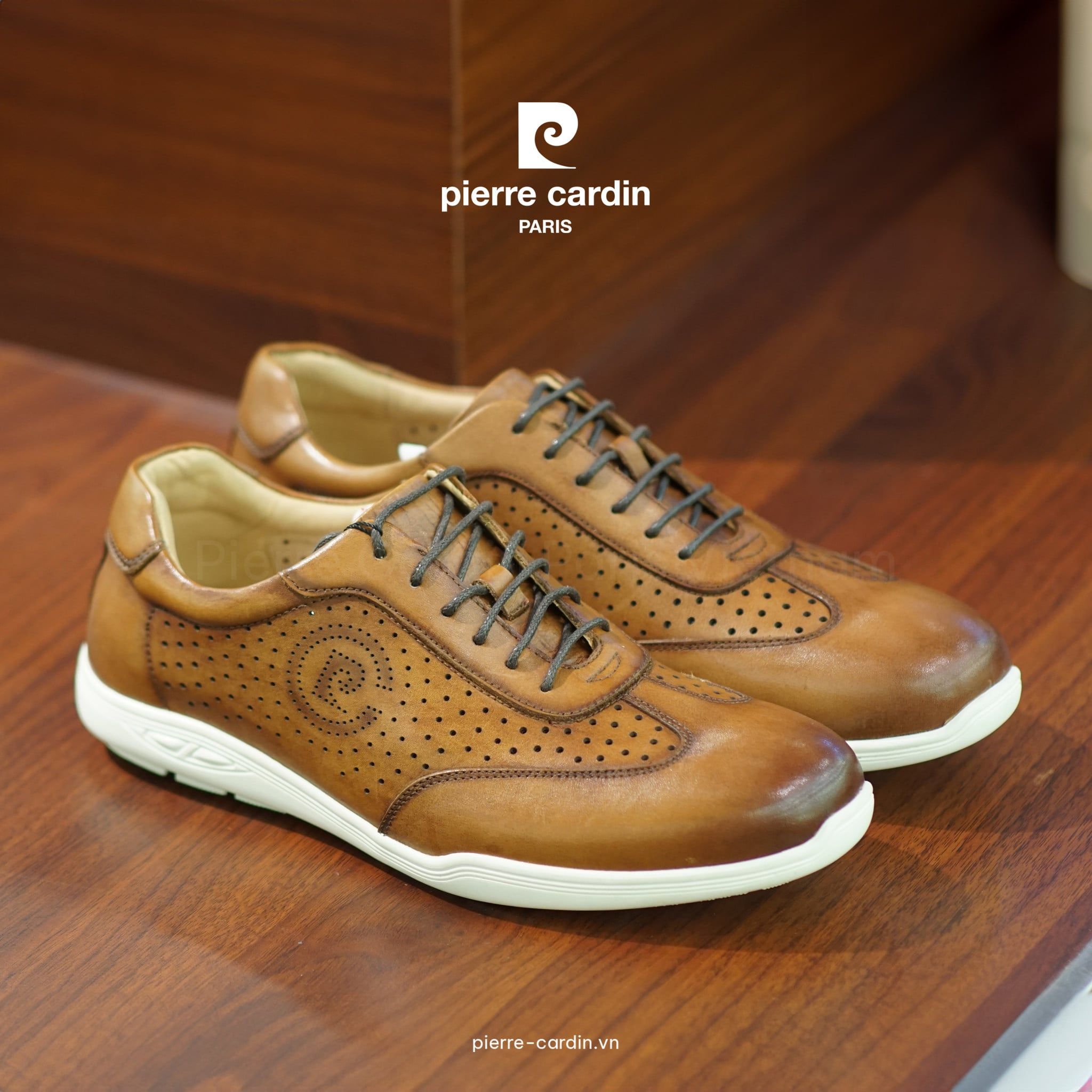 Pierre Cardin Paris Vietnam | Giày Casual Phiên Bản Đặc Biệt Pierre Cardin - PCMFWLH 786 (GOLD)