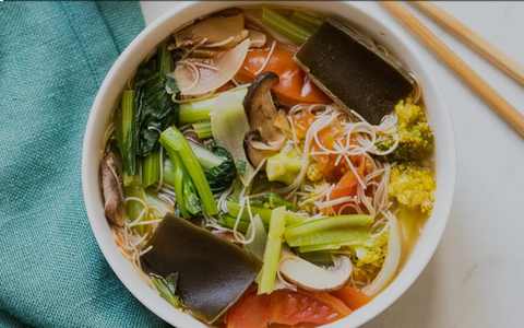 BÚN GẠO LỨT NẤU NẤM RONG BIỂN