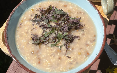 Ăn sáng cháo đỗ xanh mát gan, cách pha trà gừng nhanh