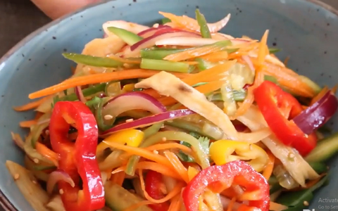 Nộm nấm rau củ thơm ngon