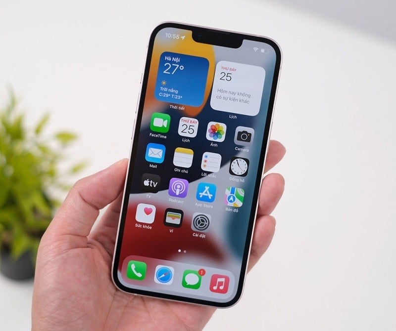 Giải đáp thắc mắc iPhone 13 có chống nước không?