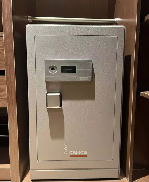 Ảnh khách hàng gửi về sau khi nhận két sắt Xiaomi CRMCR  71LB – Thực tế còn đẹp và chắc chắn hơn trong video