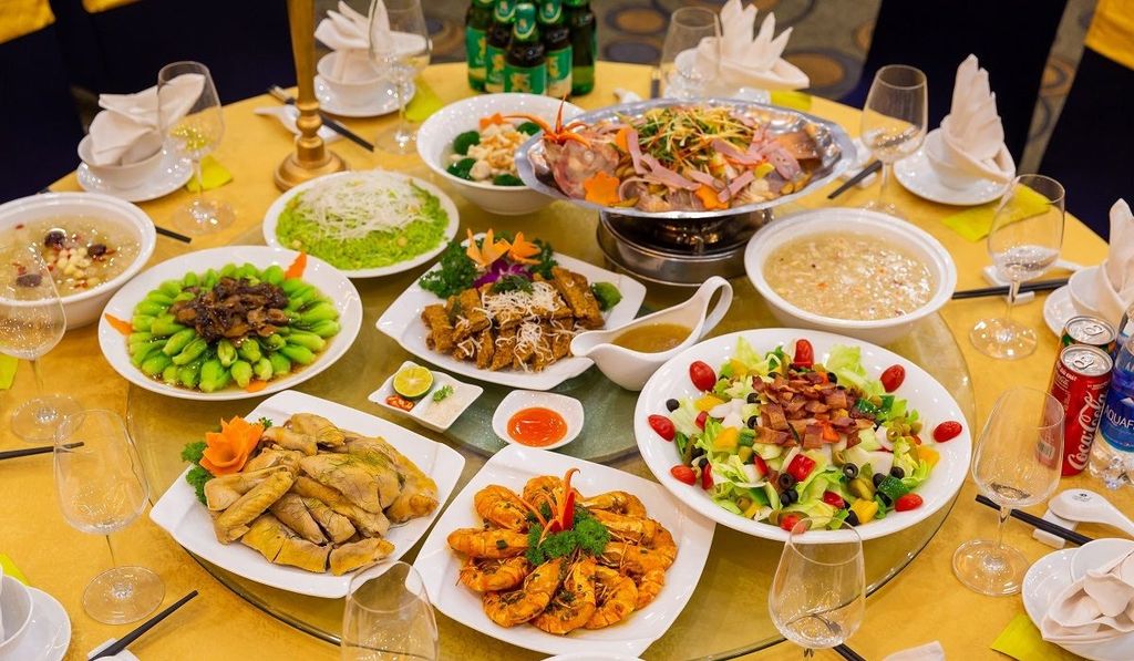 Thực đơn tiệc cưới: Cách chọn món ngon, vừa miệng và không lãng phí