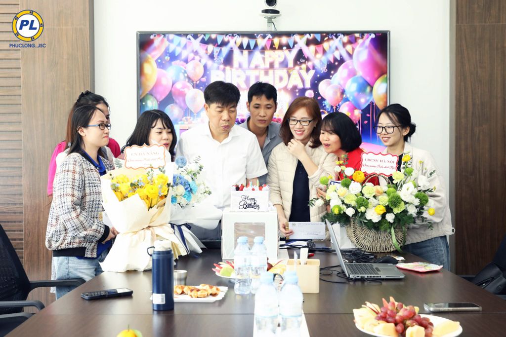 Cùng nhau thổi nến – Chúc mừng sinh nhật tháng 11 tại Phúc Long