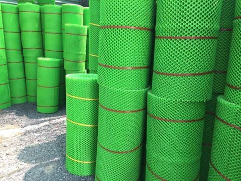 Lưới Lót Sàn Chuồng Trại_Sàn Chuồng Sạch Sẽ