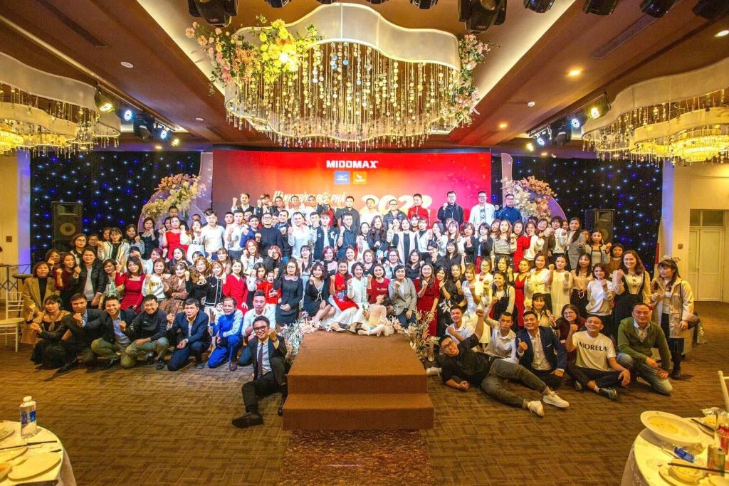 NHÂN VIÊN VẬN HÀNH LIVESTREAM BÁN HÀNG E-COMMERCE