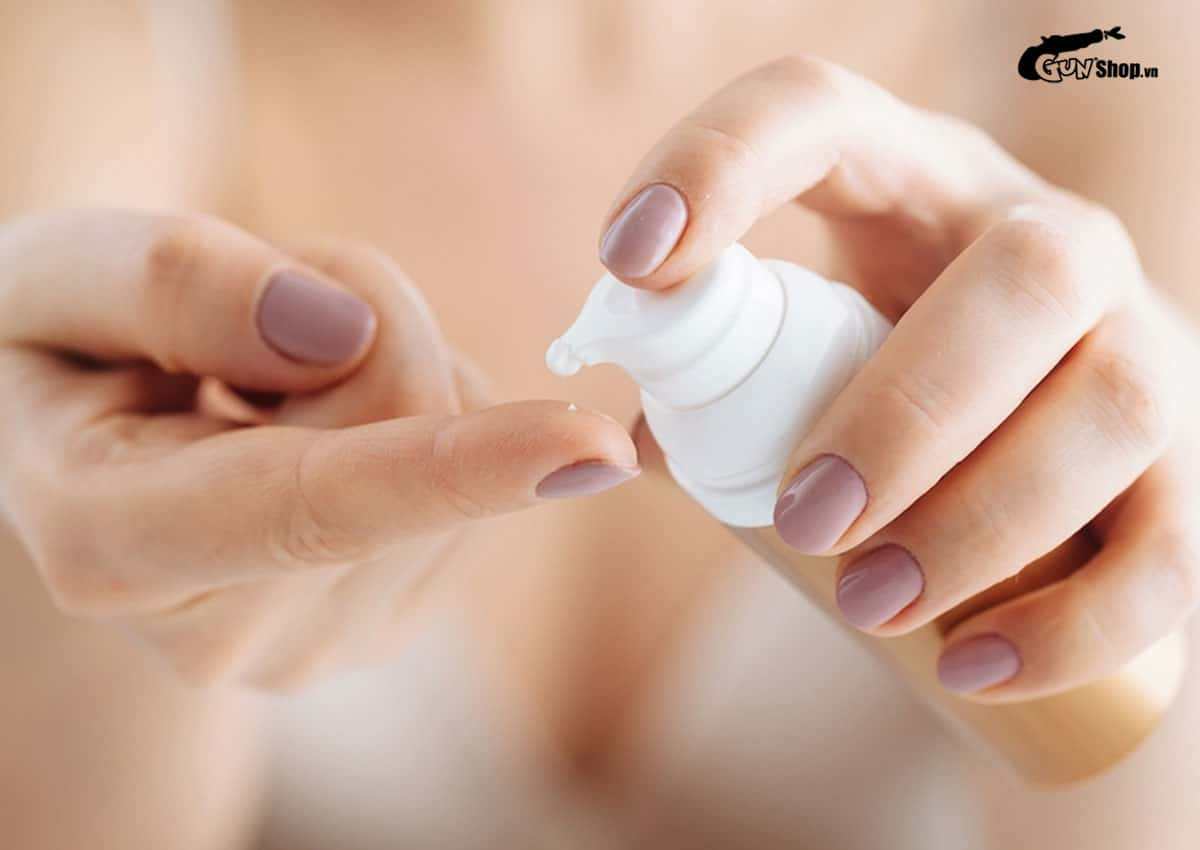 Quan hệ bằng tay có rách màng trinh không?
