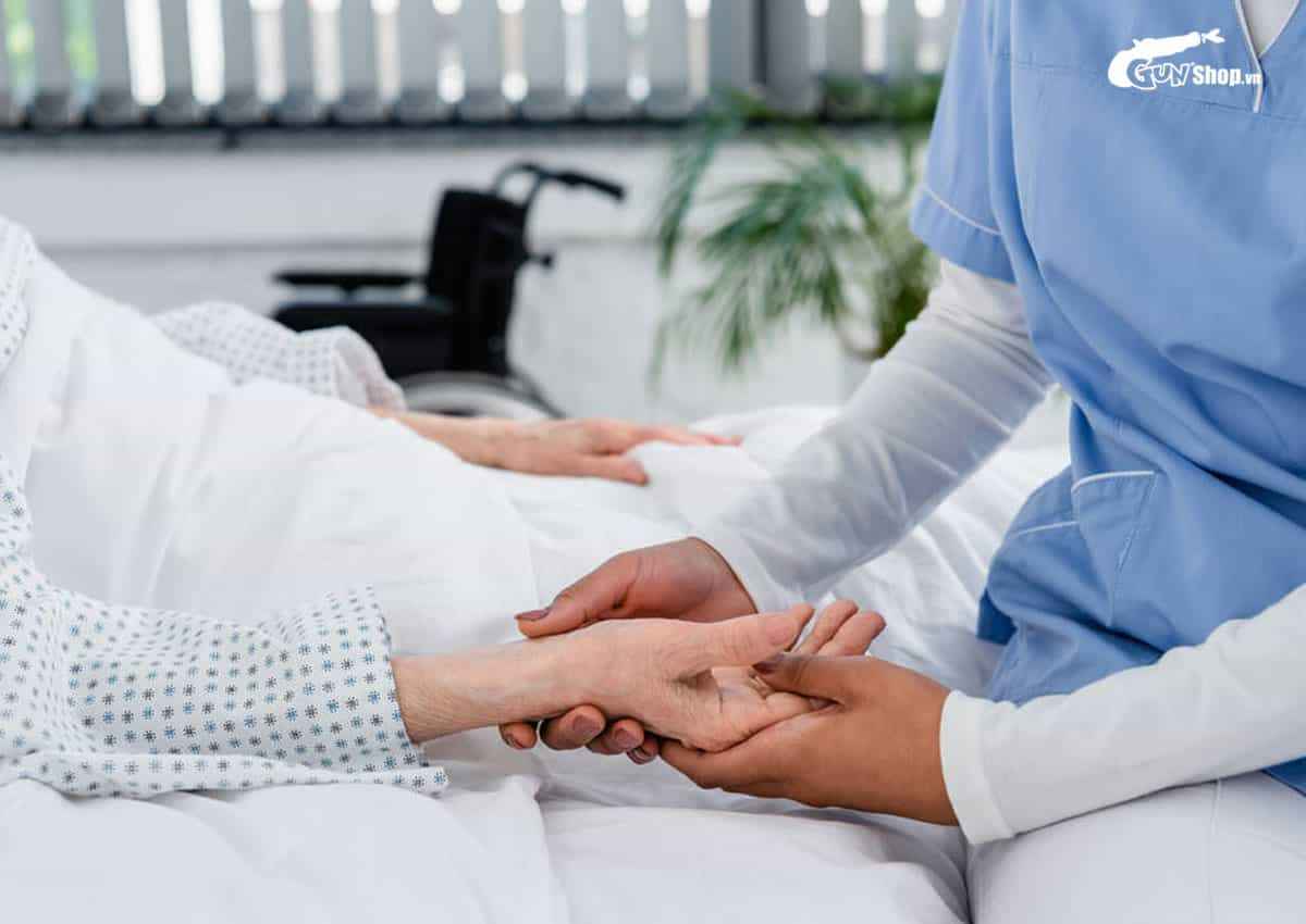 Có nên quan hệ khi có thai 3 tháng đầu không?
