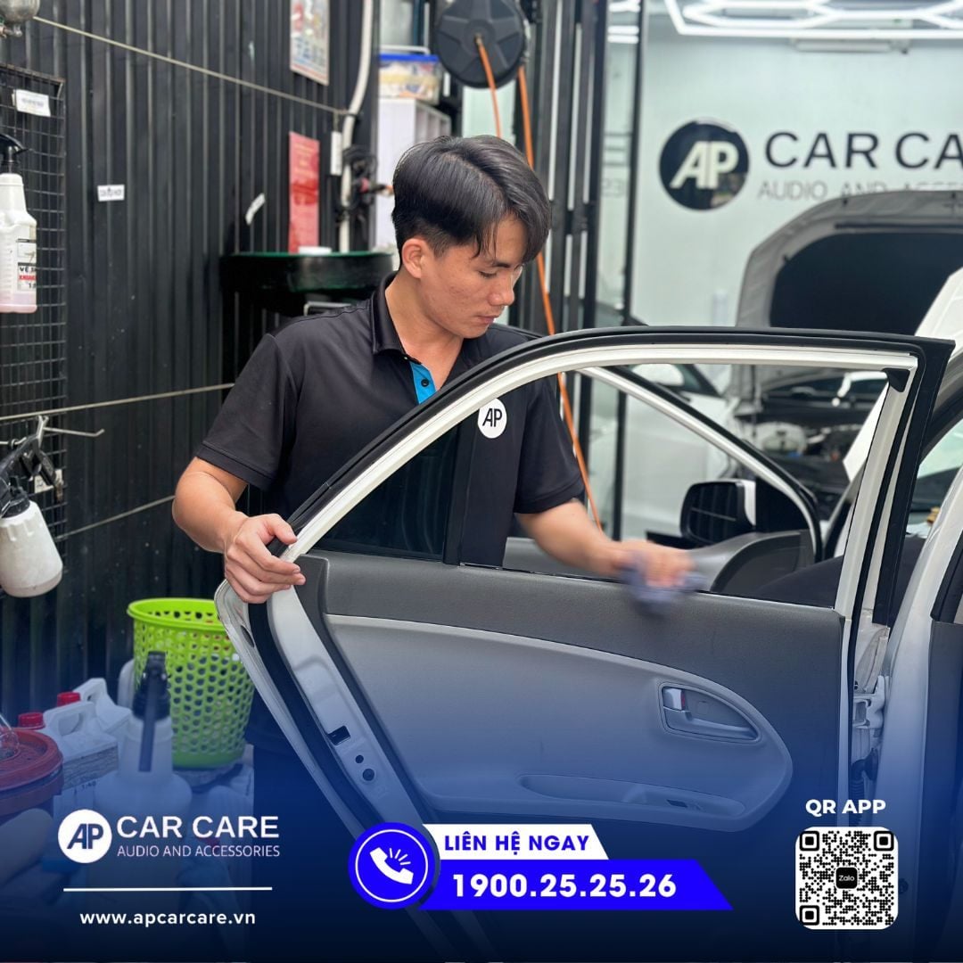 🚗 Mùi hôi trong xe – không chỉ là khó chịu, mà là “rủi ro sức khỏe” đang bị xem nhẹ