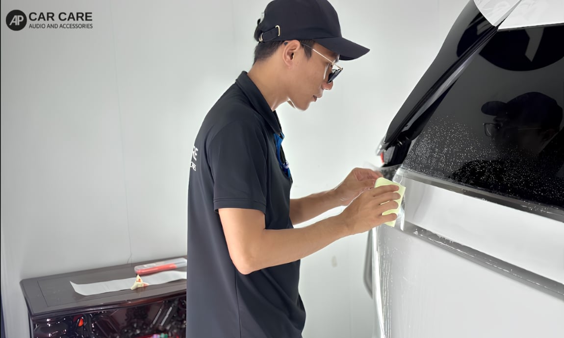 Hình ảnh thực tế&nbsp;về dịch vụ dán PPF cho xe KIA tại TPHCM