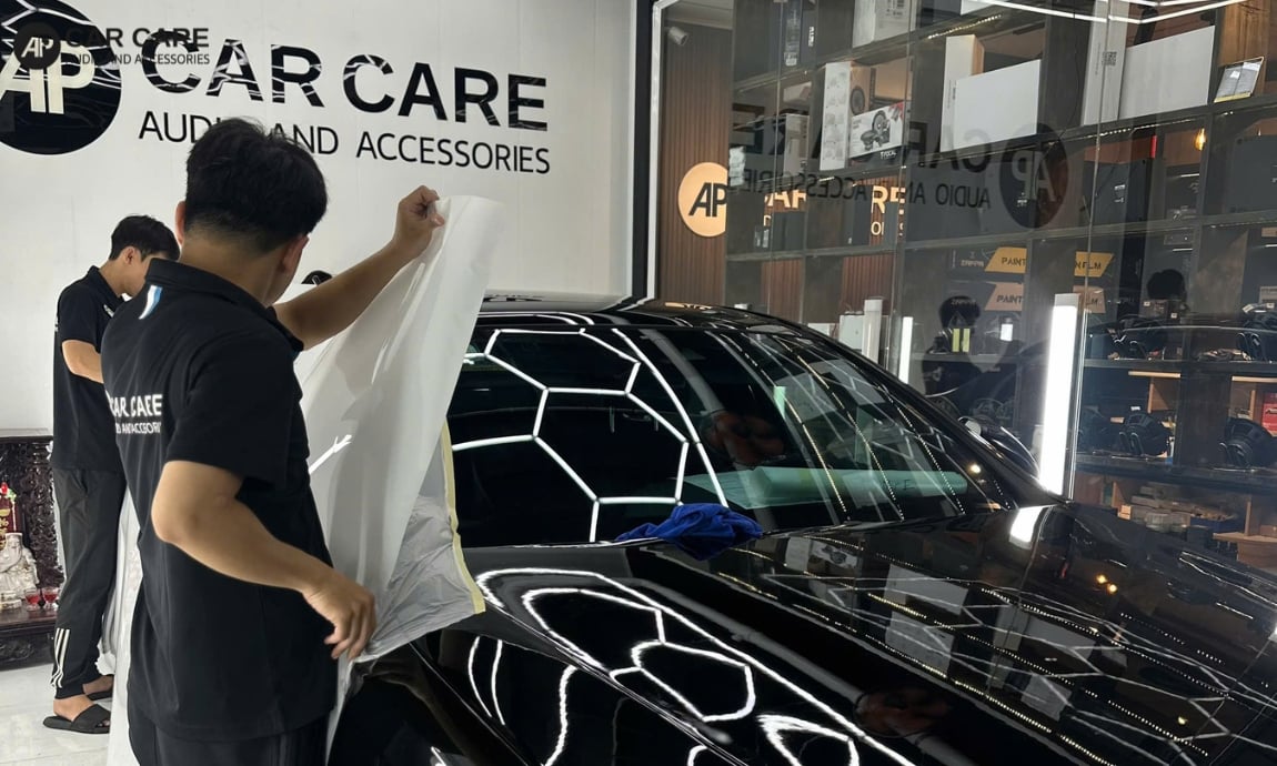 Thi công dán PPF ô tô Mercedes