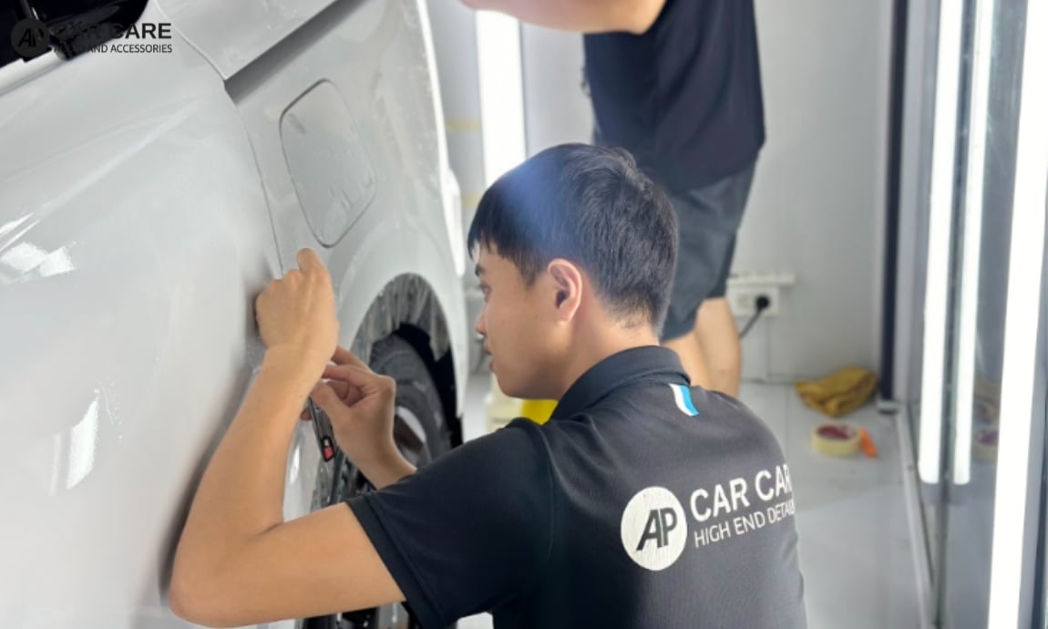 Hình ảnh thực tế&nbsp;về dịch vụ dán PPF cho xe KIA tại AP Car Care