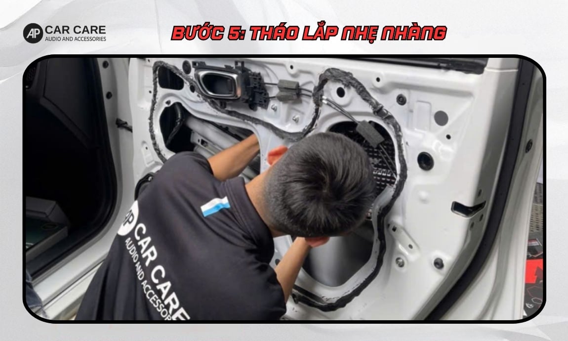 Bước 5: Tháo lắp nhẹ nhàng