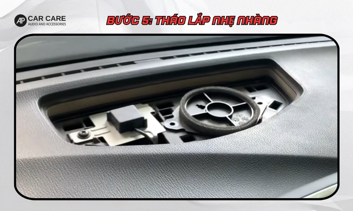 Bước 5: Tháo lắp nhẹ nhàng