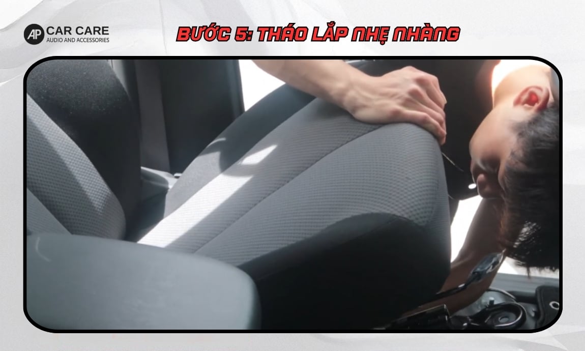 Bước 5: Tháo lắp nhẹ nhàng