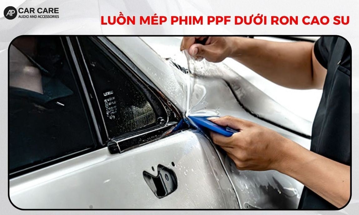 Kỹ thuật luồn mép phim PPF dưới ron cao su bằng hai ke góc