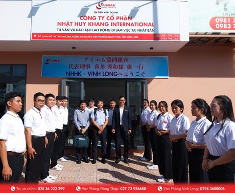 CHỦ TỊCH NGHIỆP ĐOÀN NHẬT BẢN THĂM HỎI VÀ LÀM V...