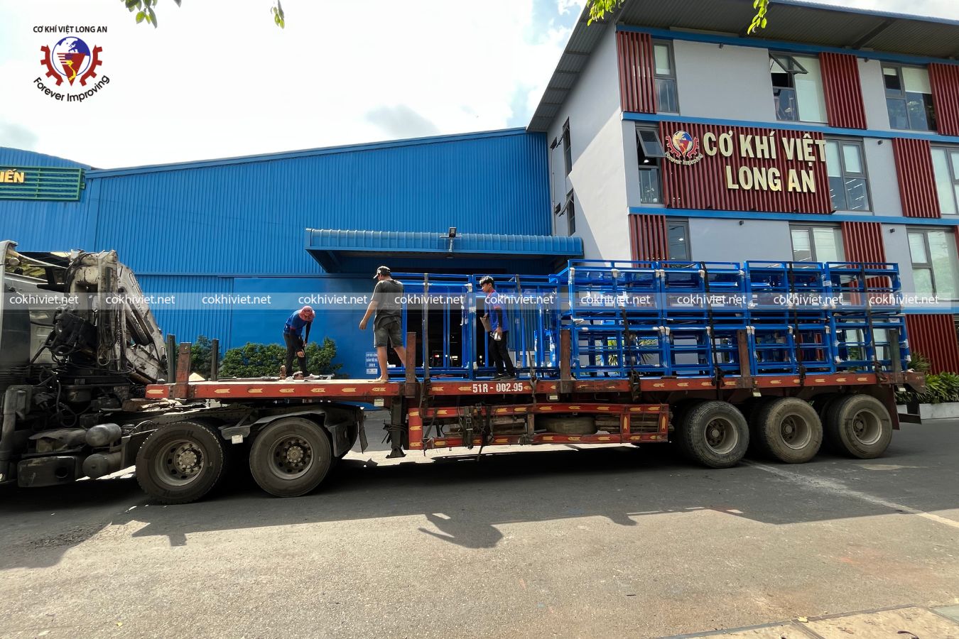 pallet sắt tại xưởng