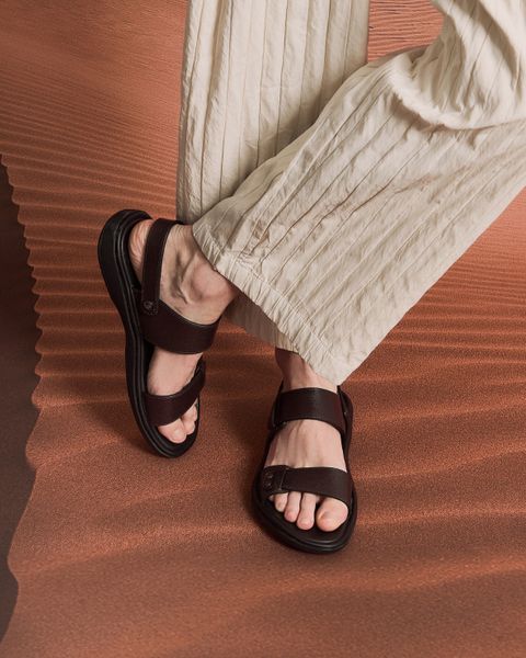 Du lịch hè: Vì sao loafer và sandal da là lựa chọn thông minh nhất?