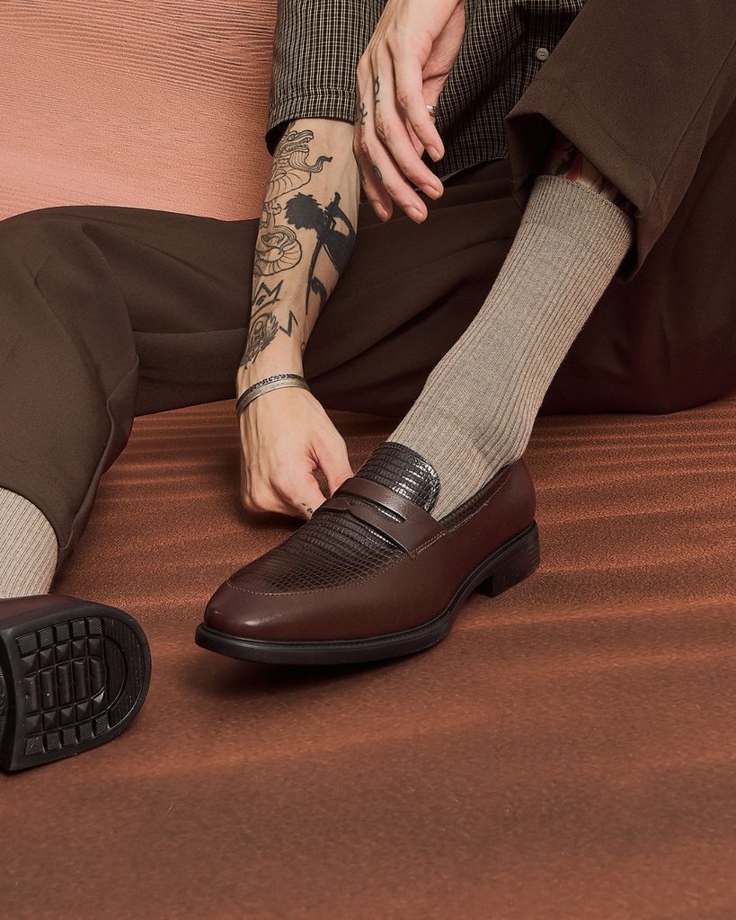 Giày da nguyên tấm (full-grain) có gì khác biệt và đáng đầu tư?