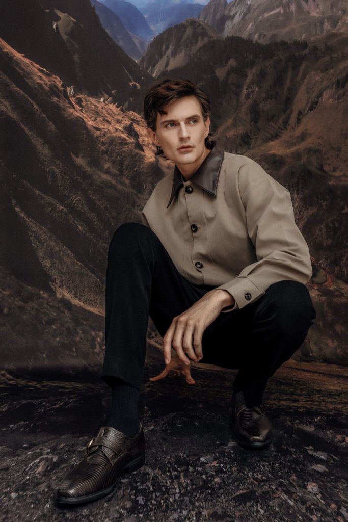 Tại Sao Đàn Ông Châu Âu Ít Khi Chọn Sneaker Cho Công Sở?