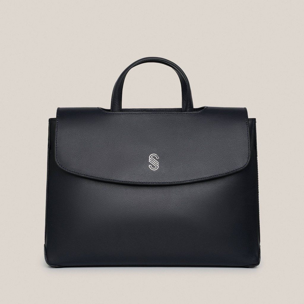 Cặp Da Công Sở (Briefcase): Phong Thái Của Người Đàn Ông Điềm Tĩnh