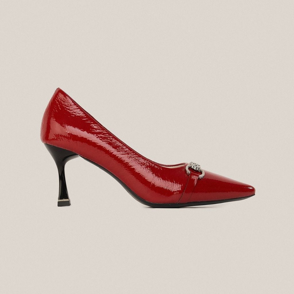 Lịch sử thú vị của đôi giày mũi nhọn