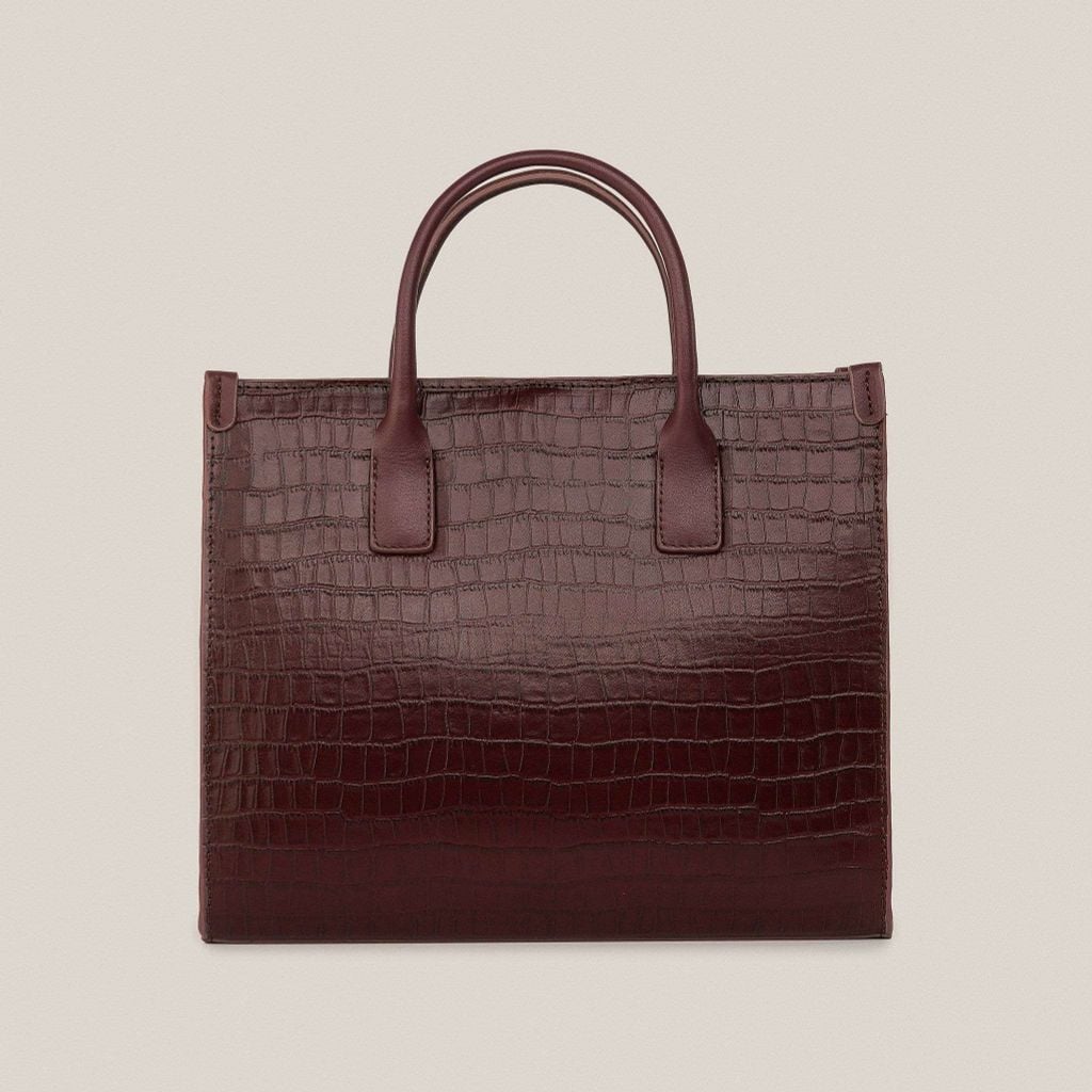 Hướng Dẫn Bảo Quản Giày Da Với Xi Dưỡng: 5 Bước Đơn Giản Tại Nhà