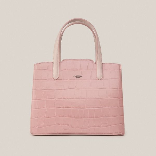 Túi Xách Da: Sự Đầu Tư Thông Minh Cho Phong Cách Quý Cô