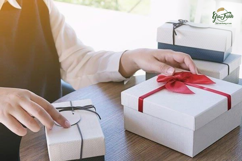 20/11 nên tặng quà gì cho thầy cô giáo thiết thực và ý nghĩa?