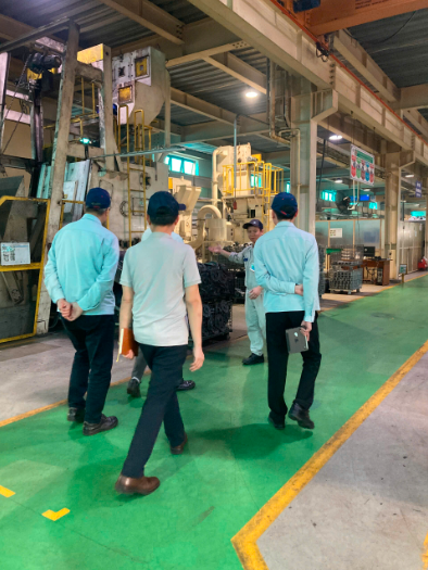 Đoàn khách Toyota thăm quan nhà máy HTVG