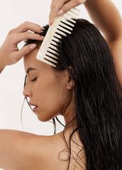 5 thói quen nhỏ mỗi ngày giúp tóc khỏe, bồng bềnh và óng mượt hơn