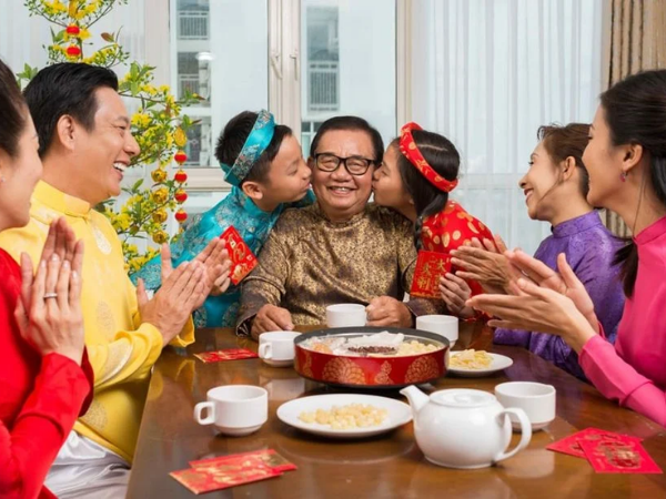 NÉT ĐẸP LÌ XÌ CỦA NGƯỜI VIỆT NAM