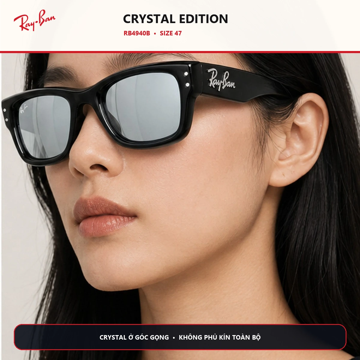Người mẫu đeo Rayban Wayfarer Puffer Crystal Edition RB4940B
