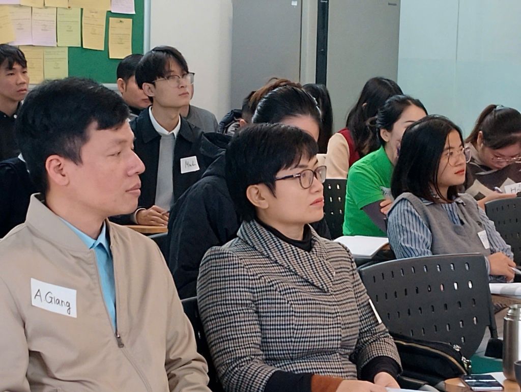 Bán hàng truyền thống và Bán hàng trên nền tảng số