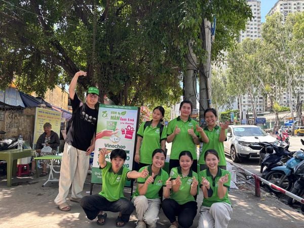 ƯƠM MẦM LAN TỎA YÊU THƯƠNG: KHI CHÁO AN TIẾP SỨC CHO NHỮNG 