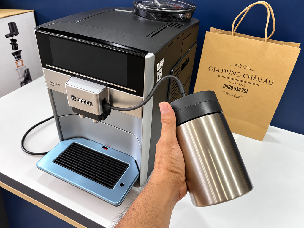 Hệ thống sữa dùng ống hút của máy pha cà phê Bosch TIS65621RW vero barista 600 fully automatic coffee machine